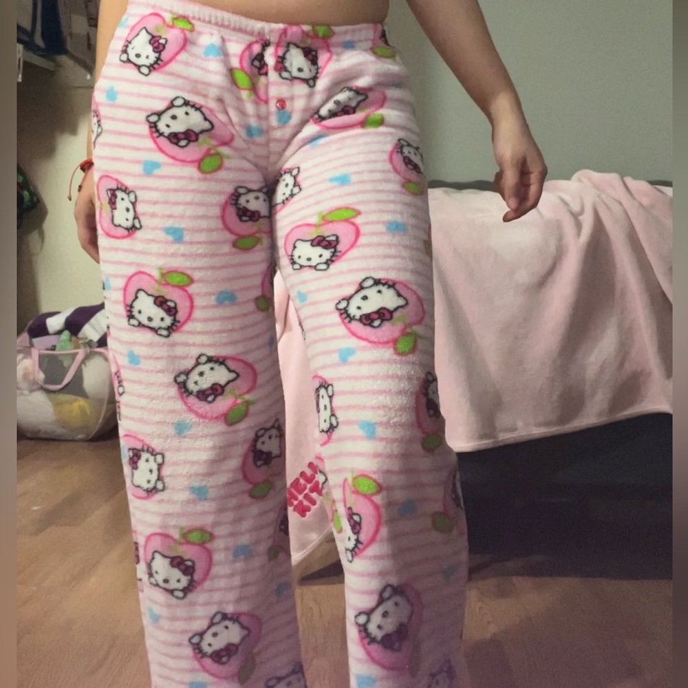 Cute Hello Kitty pajamas